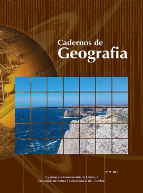 Cadernos De Geografia杂志